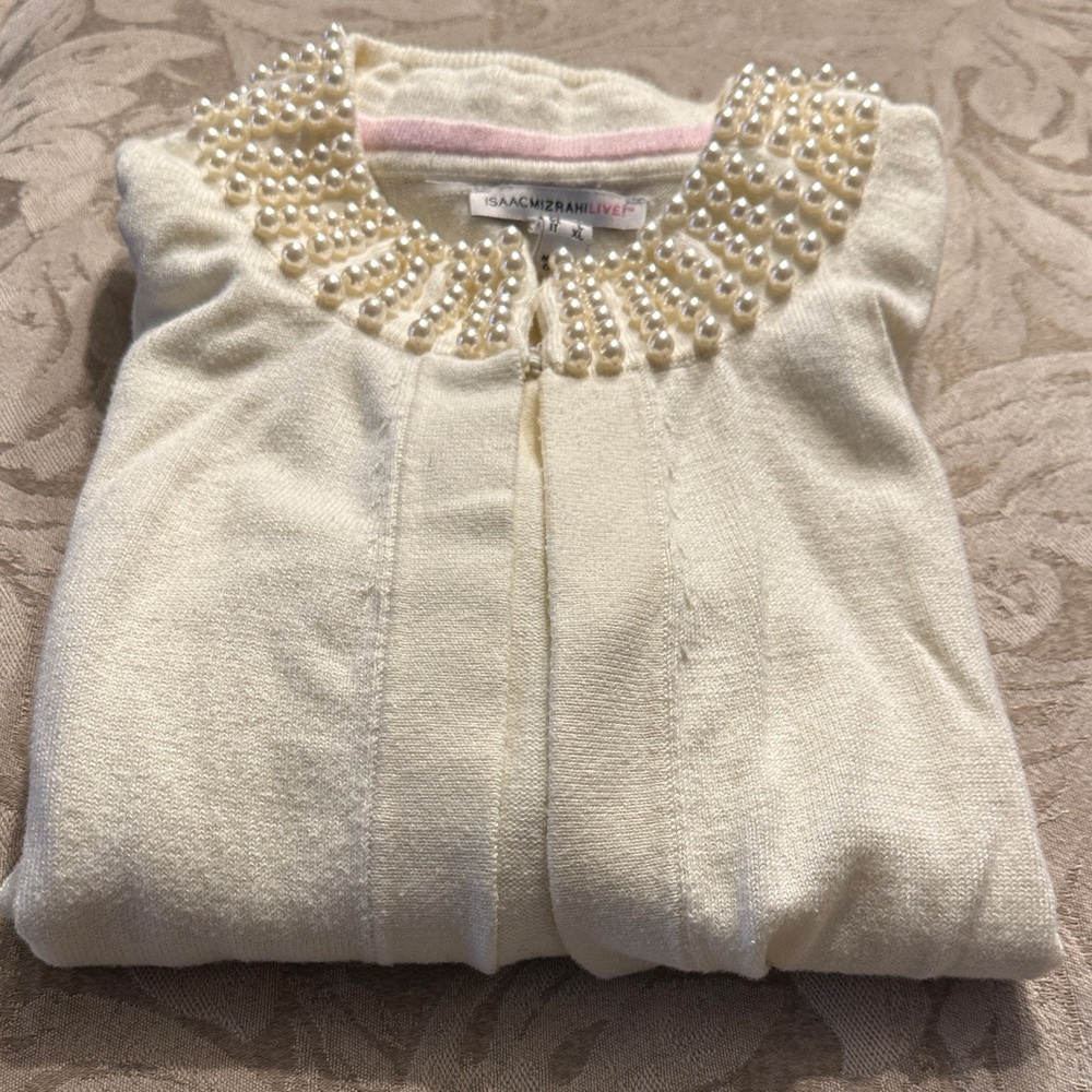 Isaac Mizrahi Cream and sweater with pearl accents